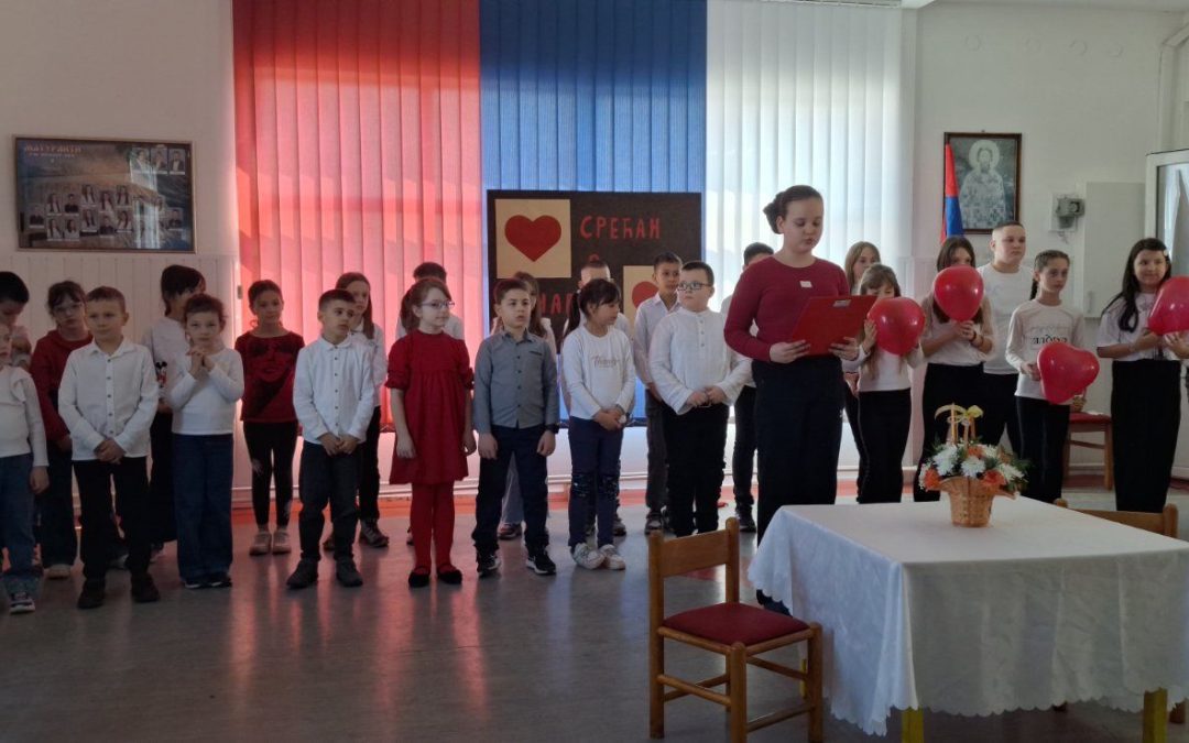 Ученици приредбом обрадовали мајке поводом 8. марта