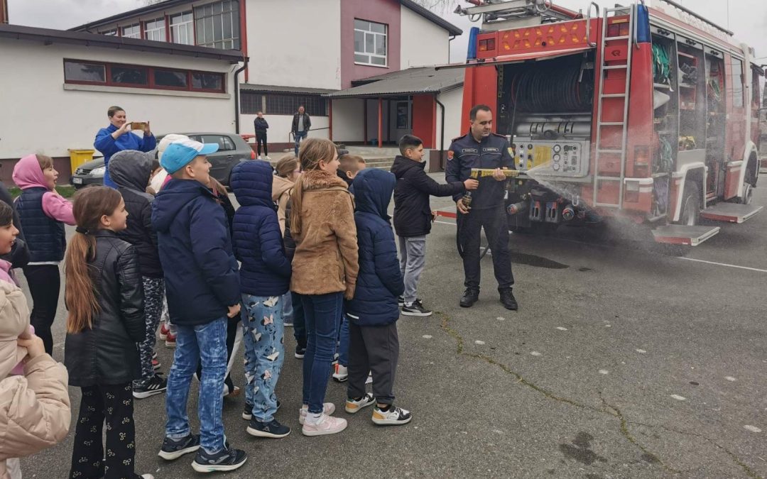 Предавање из области противпожарне заштите и поступања у опасним ситуацијама
