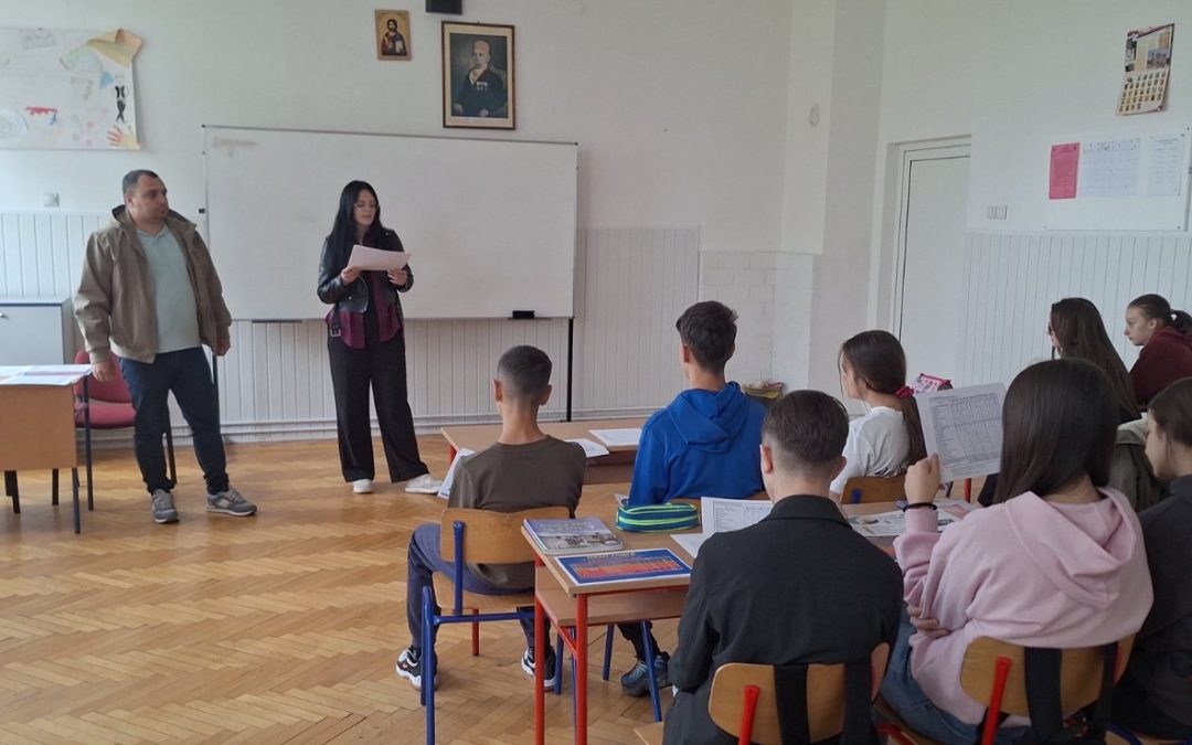 Ученици деветог разреда упознати са планом уписа ЈУ СШЦ „Михаило Петровић Алас“ Угљевик